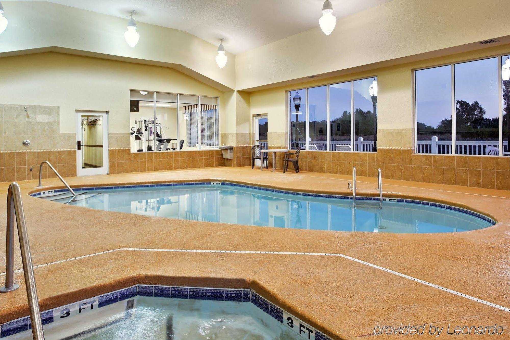 Country Inn & Suites By Radisson, Wilson, Nc Exterior photo